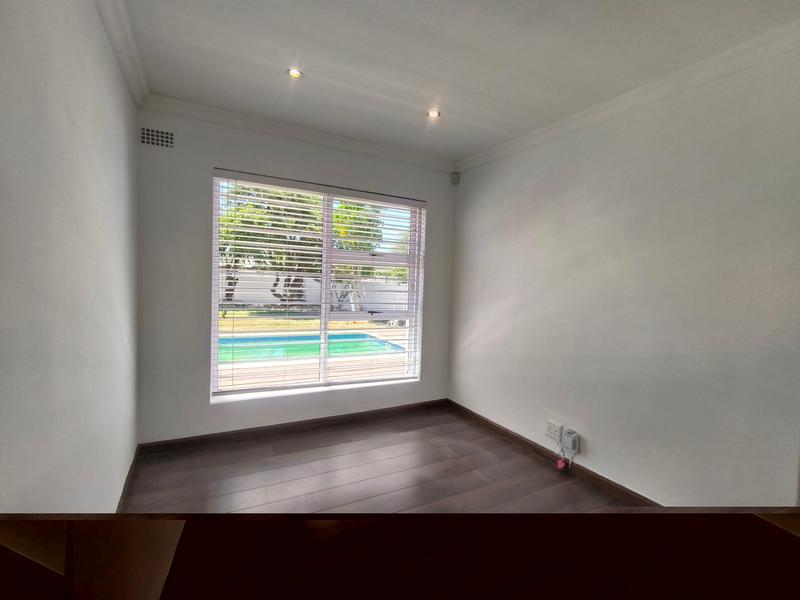 To Let 4 Bedroom Property for Rent in Table View Western Cape